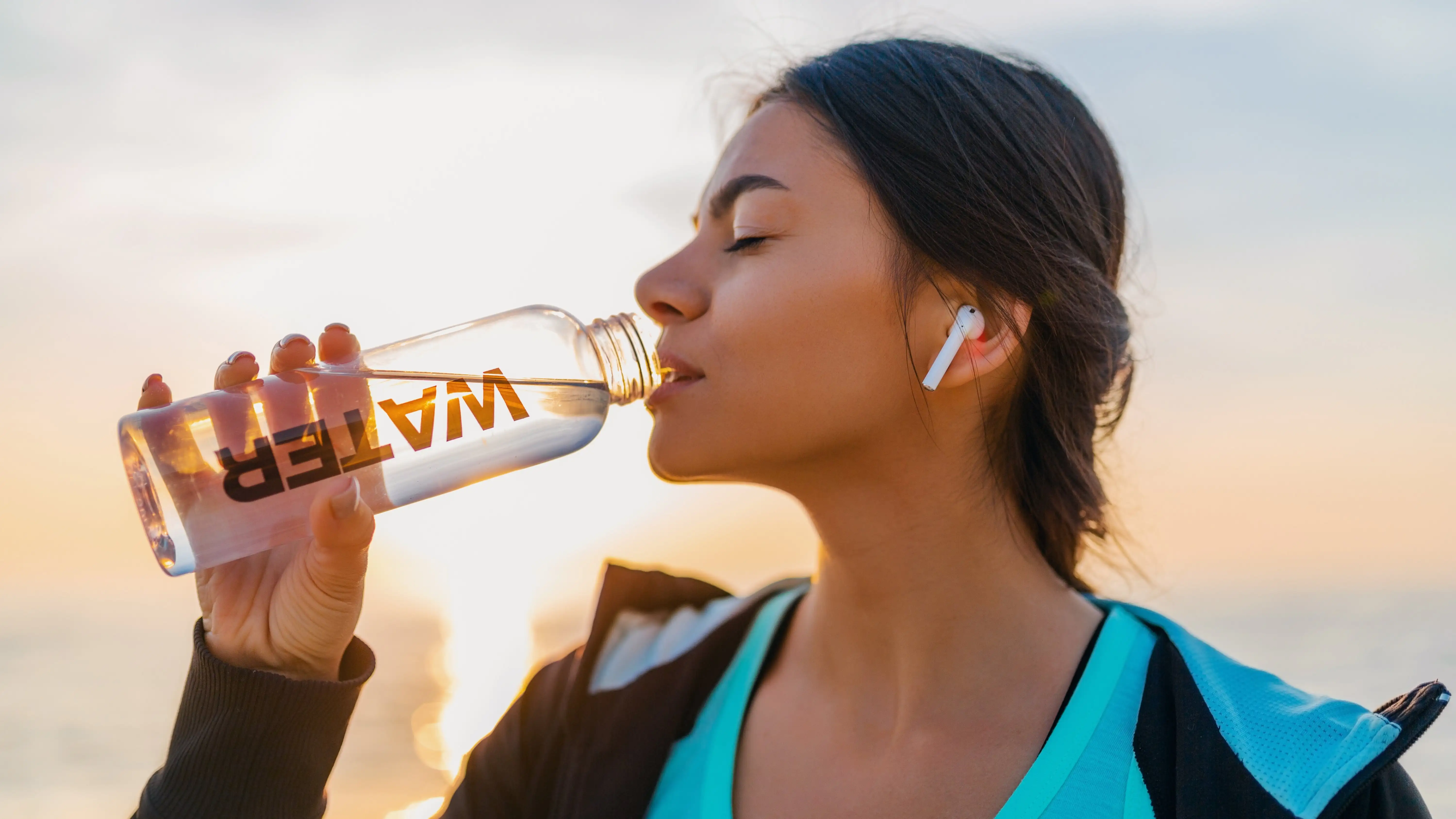 Dehydration: Early Signs, Symptoms, Causes & Treatment